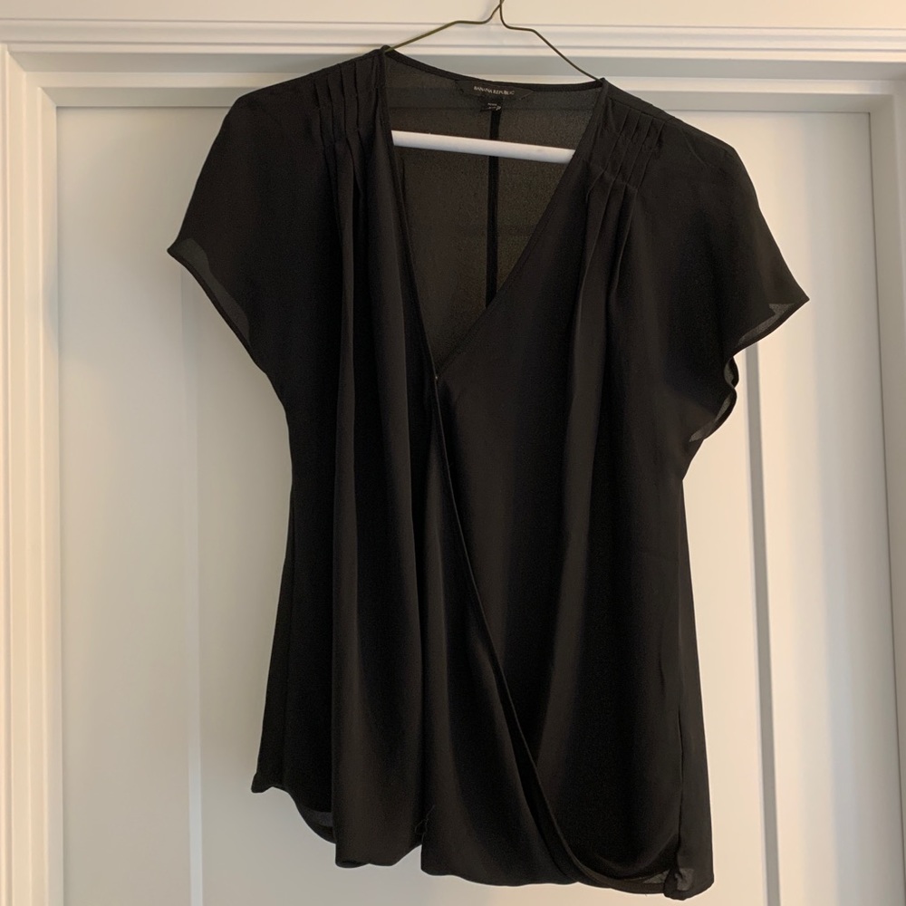 Banana Republic black cross front silky top, size M Petite